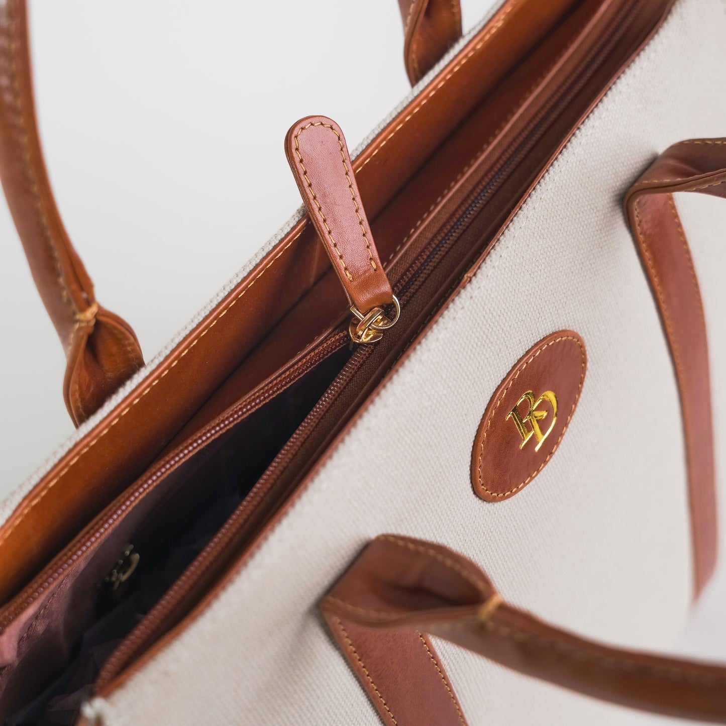 Beatrix - Tote Bag