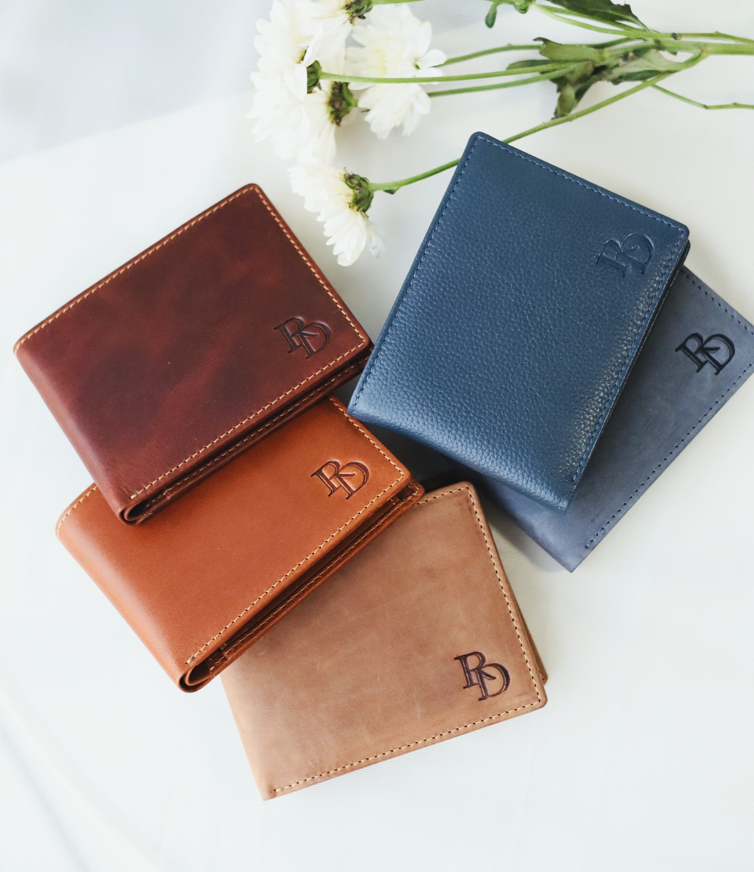 Wallets & Cardholders – RegalDesigns