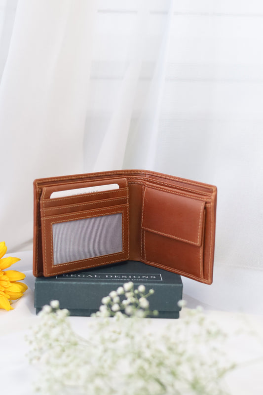 Men's Tan Wallet in Buff Pull up Leather With Album