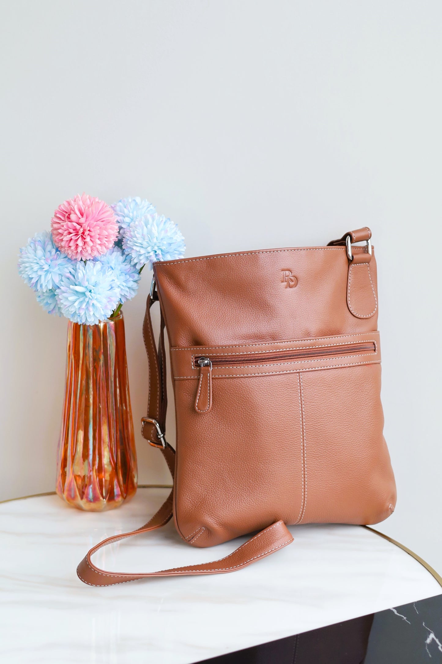 Super-size carryall Tan Cross Body